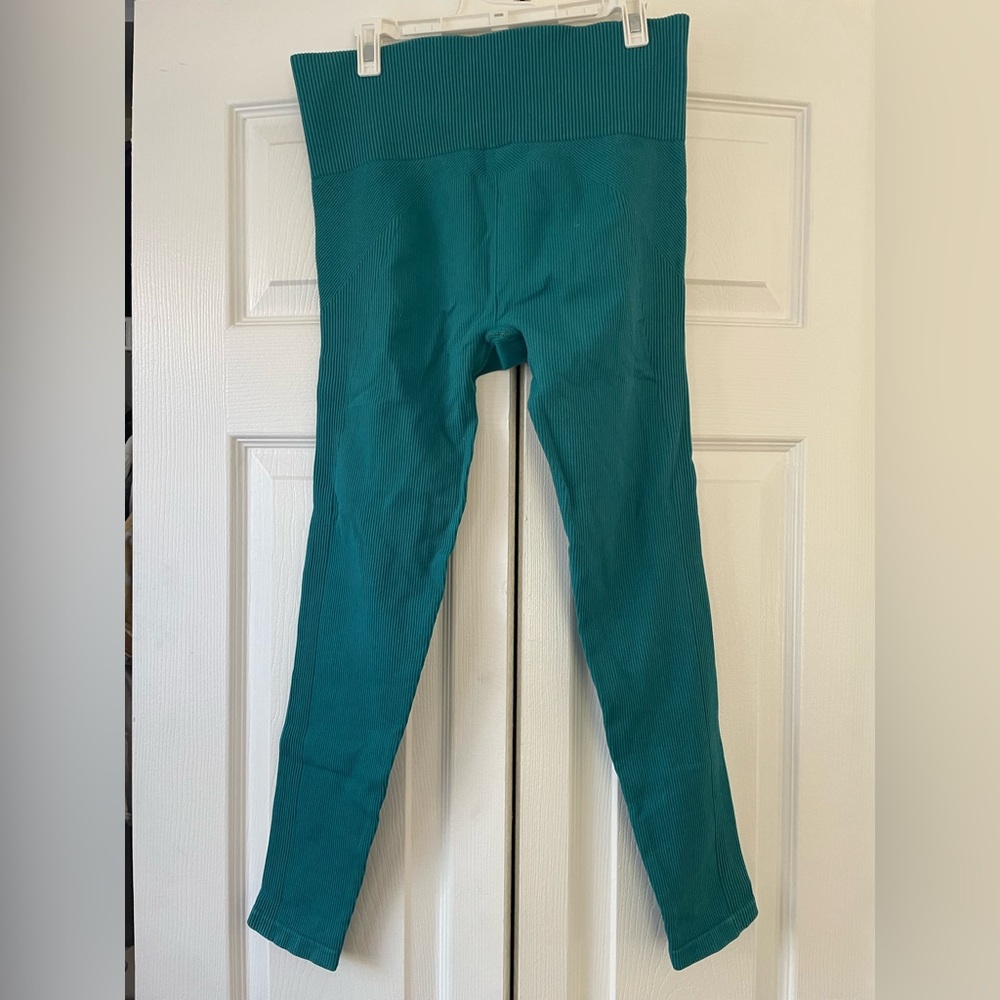M turquoise/teal Ribbed Target JoyLab leggings